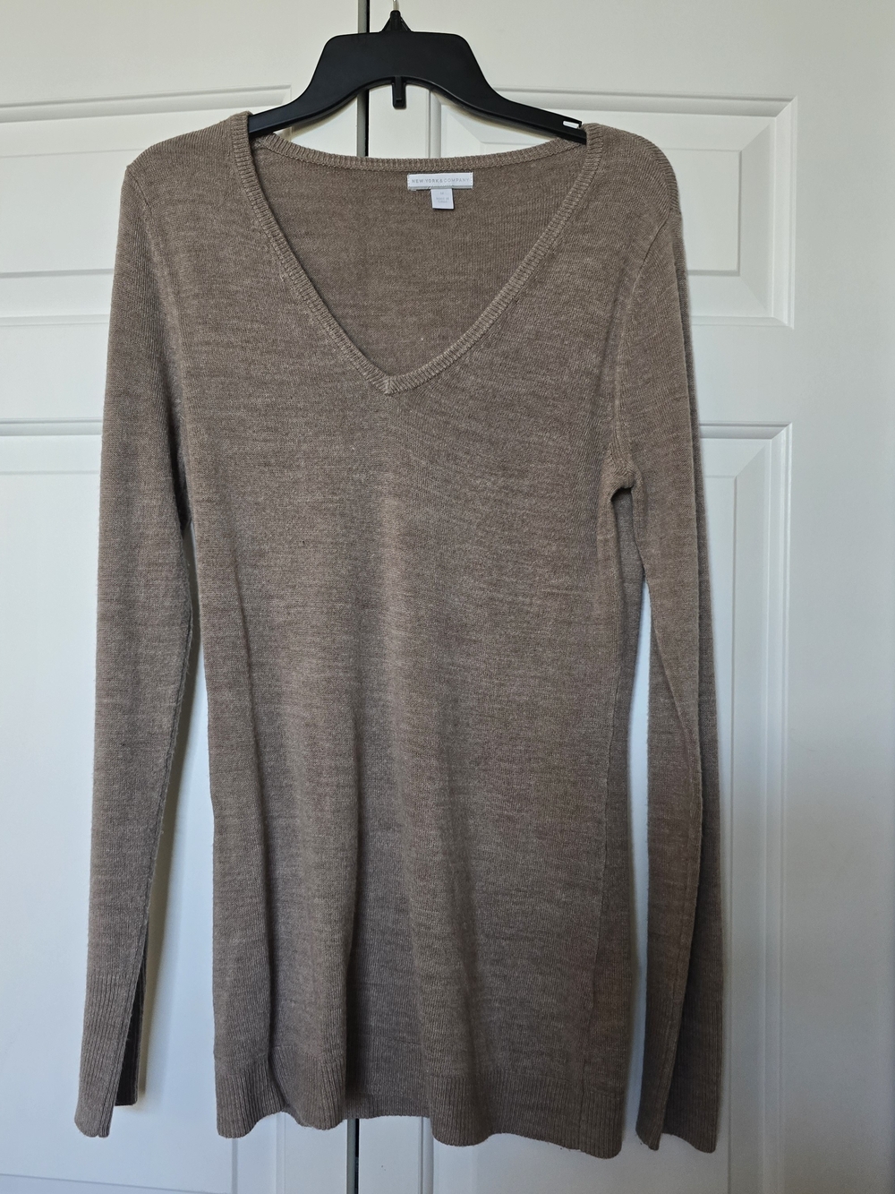 New York & Company Taupe V-Neck Lightweight Sweater